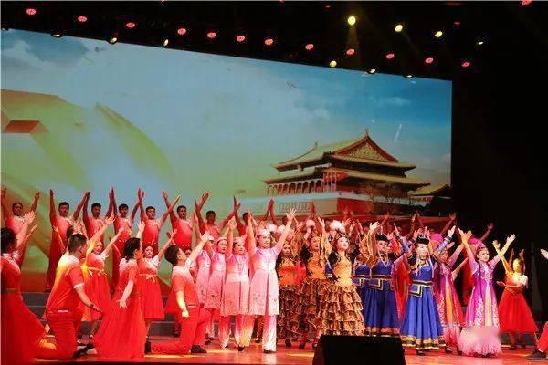 一线楼市调整“风向标”:广州放开120平方米以上住宅限购 商服物业可转个人