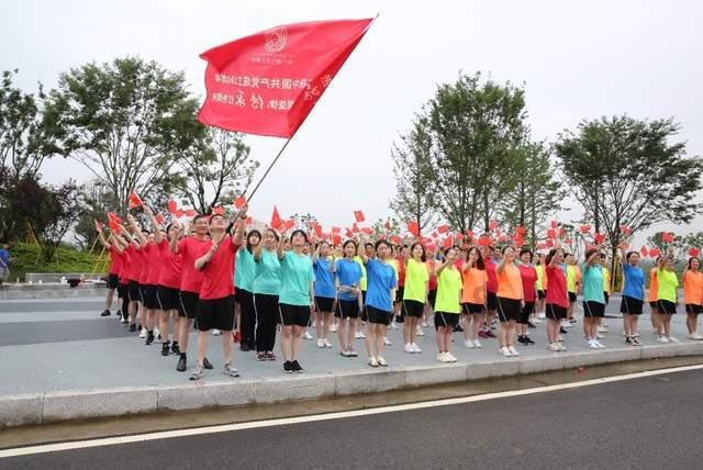 女人50岁后，总觉得浑身哪哪都疼是咋回事，生病了吗？早了解早好